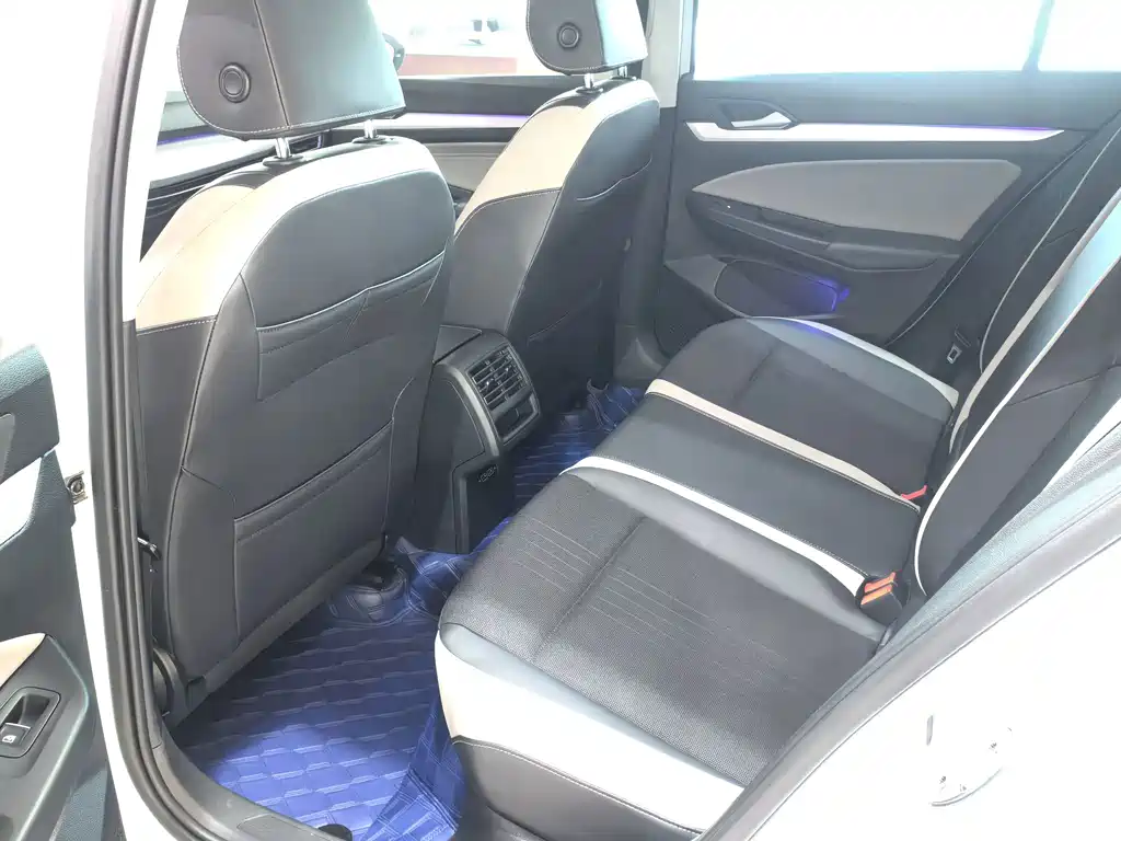 Volkswagen Golf — миниатюра 7