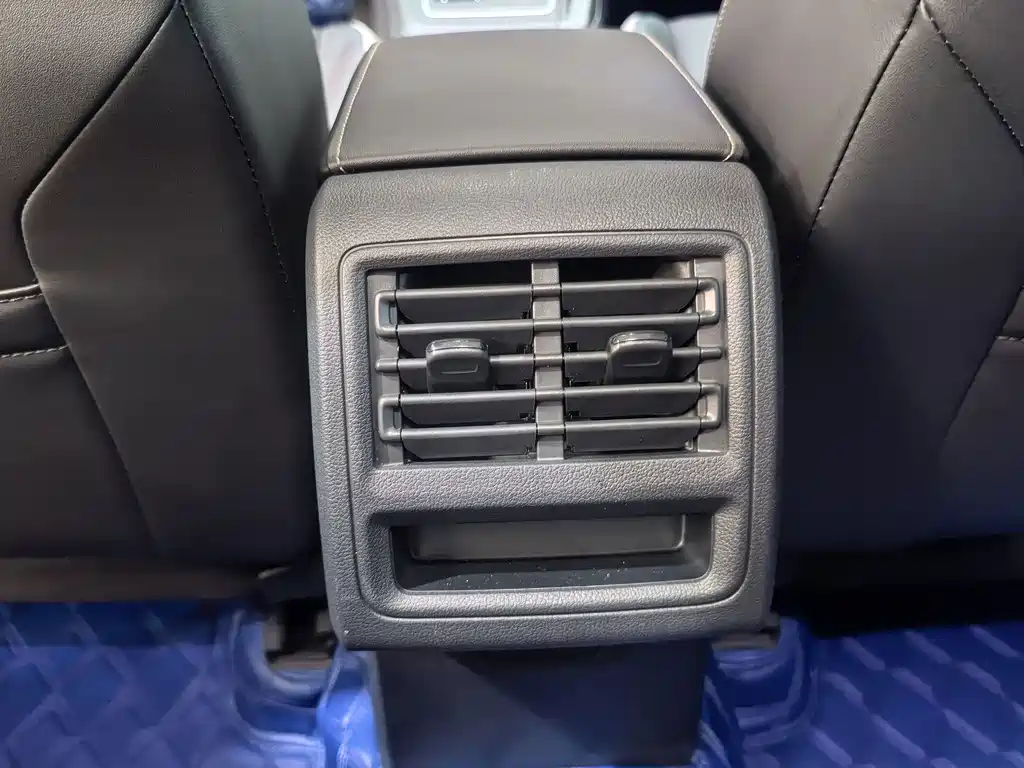 Volkswagen Golf — миниатюра 10