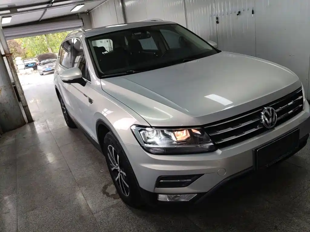 Volkswagen Tiguan L — миниатюра 4