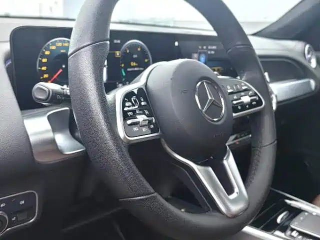 Mercedes-Benz GLB — миниатюра 4