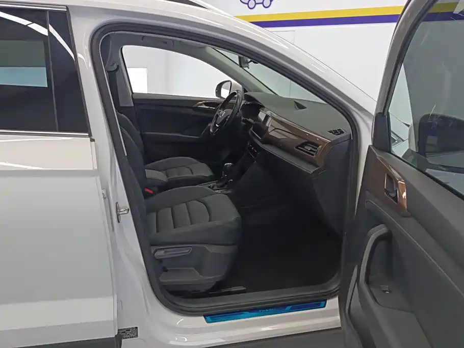 Volkswagen Tharu — миниатюра 8