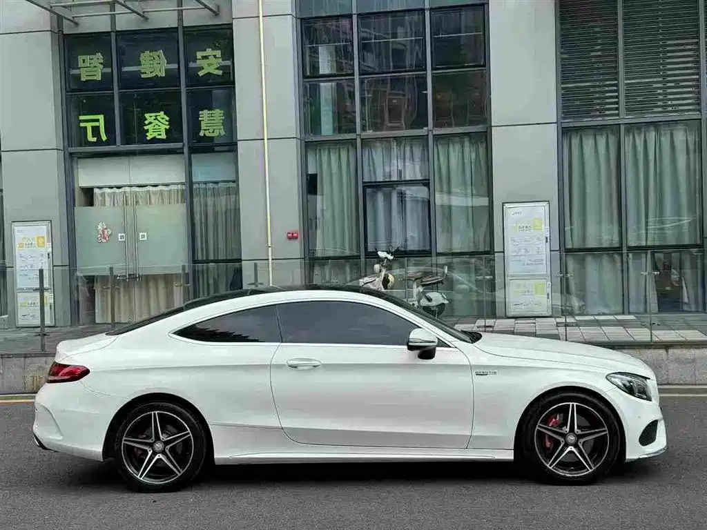 Mercedes-Benz C-Class (Import) — миниатюра 4