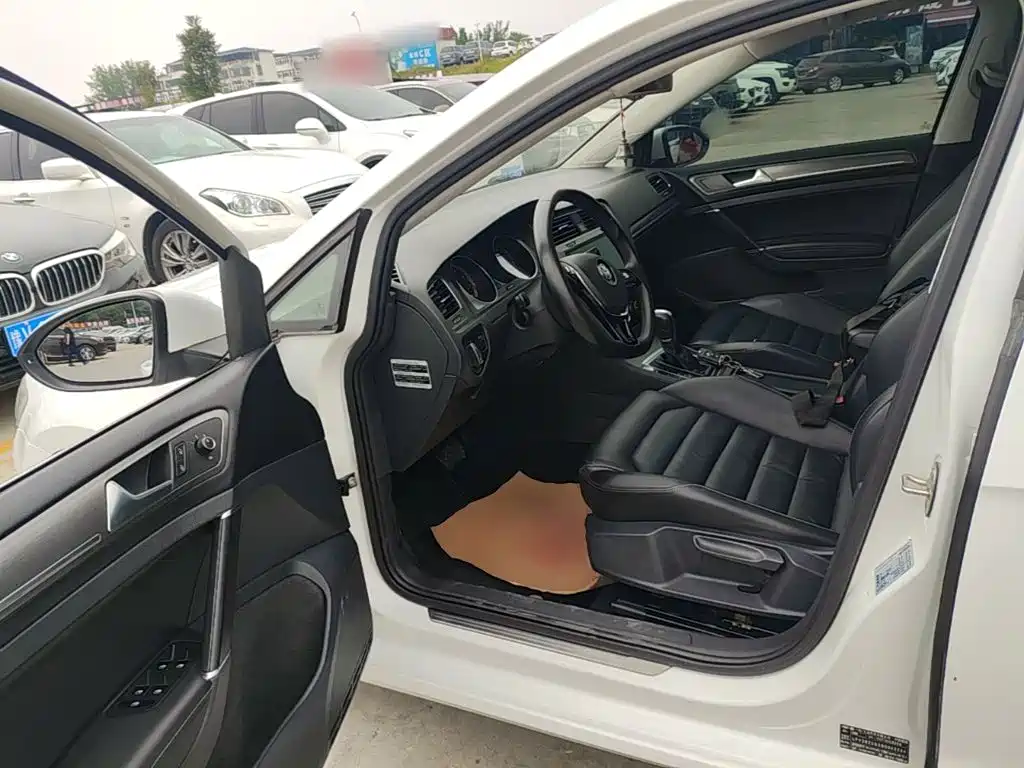 Volkswagen Golf — миниатюра 16
