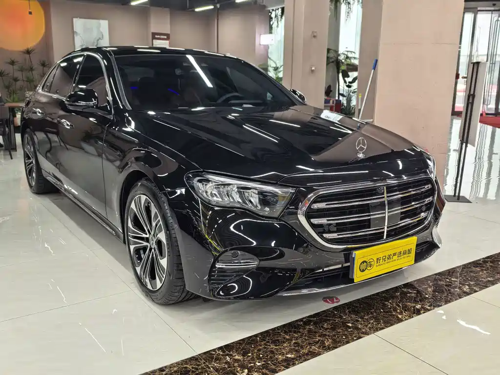 Mercedes-Benz E-Class — миниатюра 3