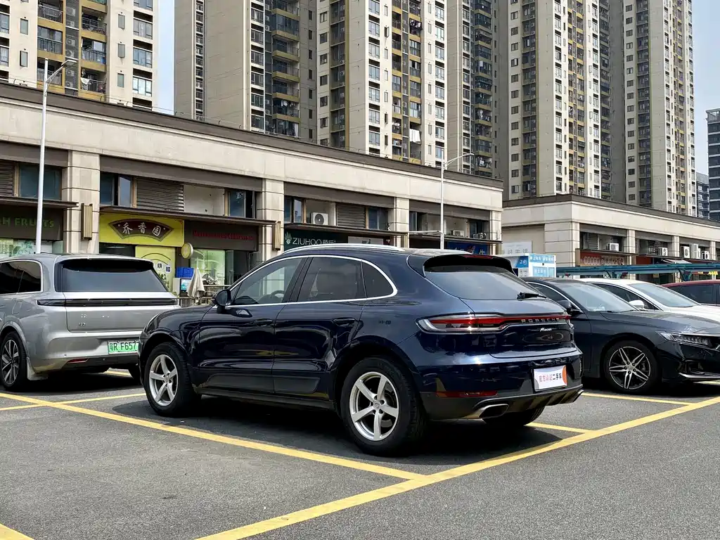 Porsche Macan — миниатюра 4