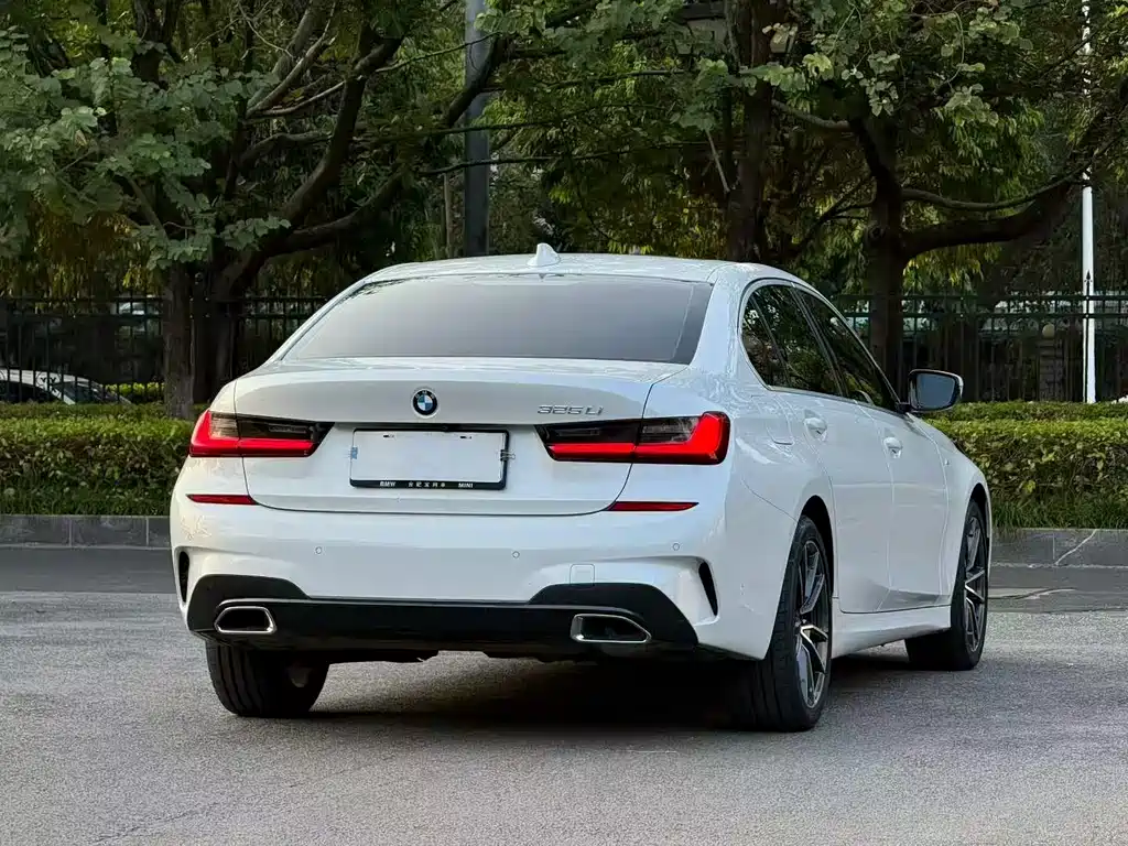 BMW 3 Series — миниатюра 6