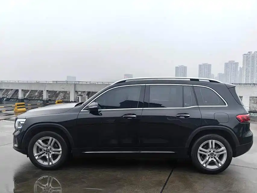 Mercedes-Benz GLB — миниатюра 2