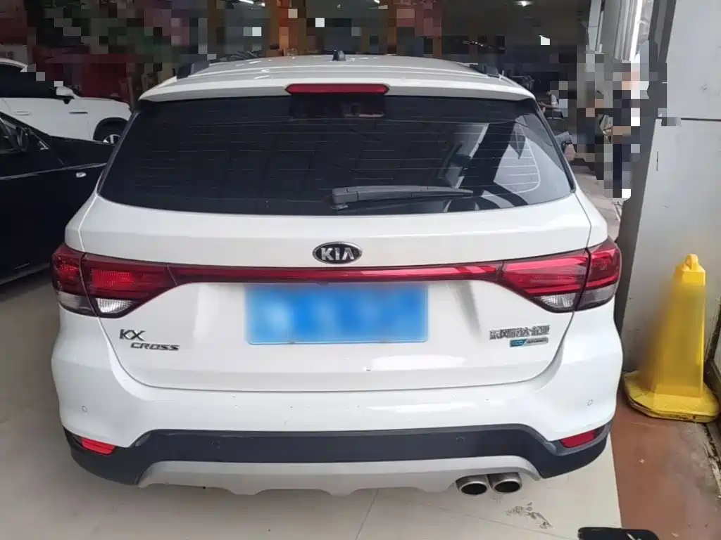 Kia KX Cross — миниатюра 6