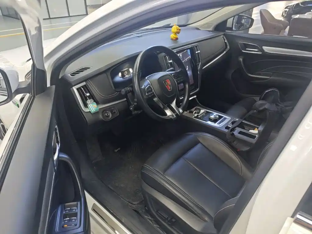 Roewe i6 New Energy — миниатюра 15