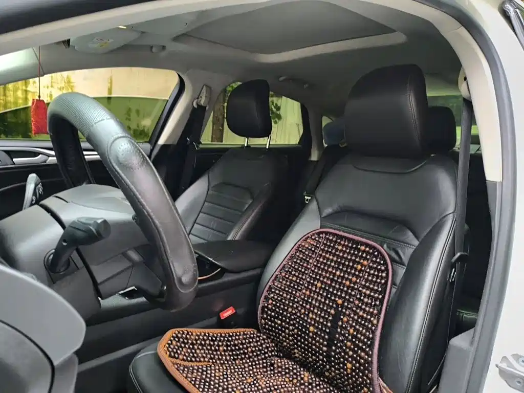 Ford Mondeo — миниатюра 8