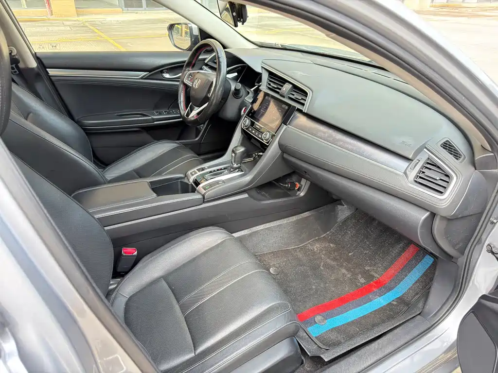 Honda Civic — миниатюра 10