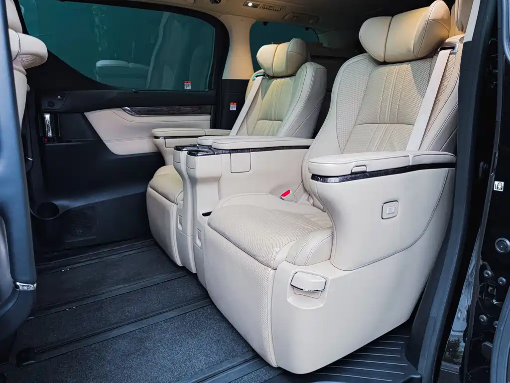 Toyota Vellfire 2021 2.5L HV Luxury