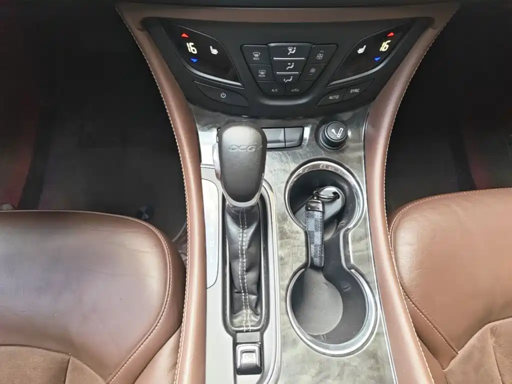 Buick Envision Plus — миниатюра 14