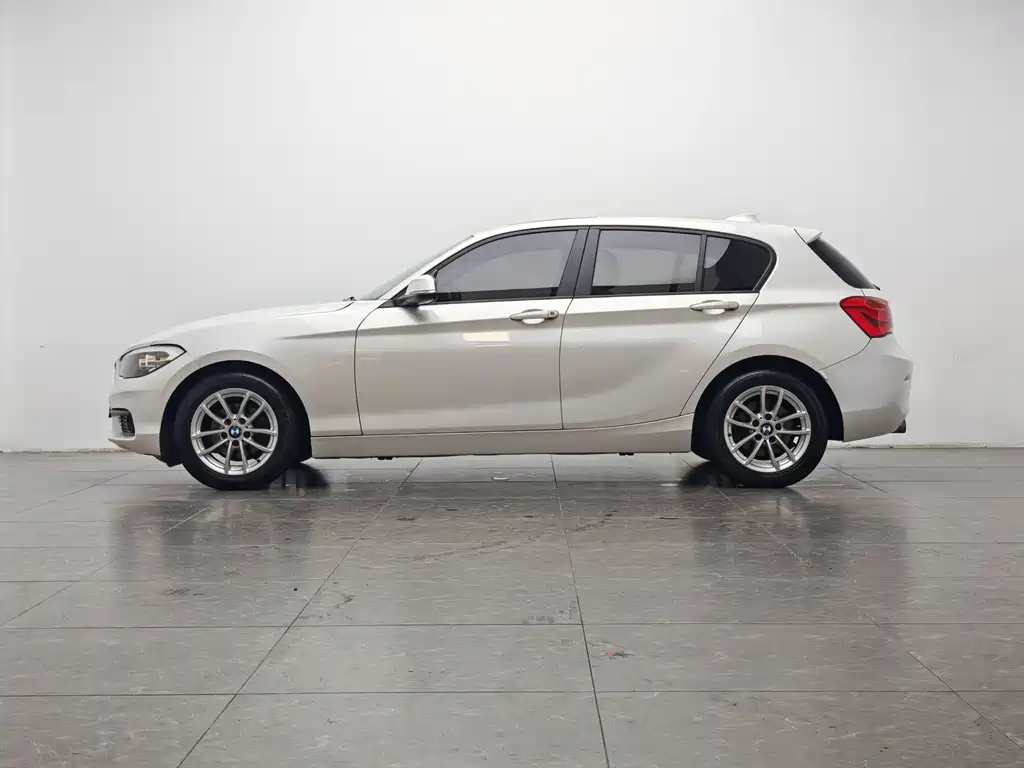 BMW 1 Series (Import) — миниатюра 10