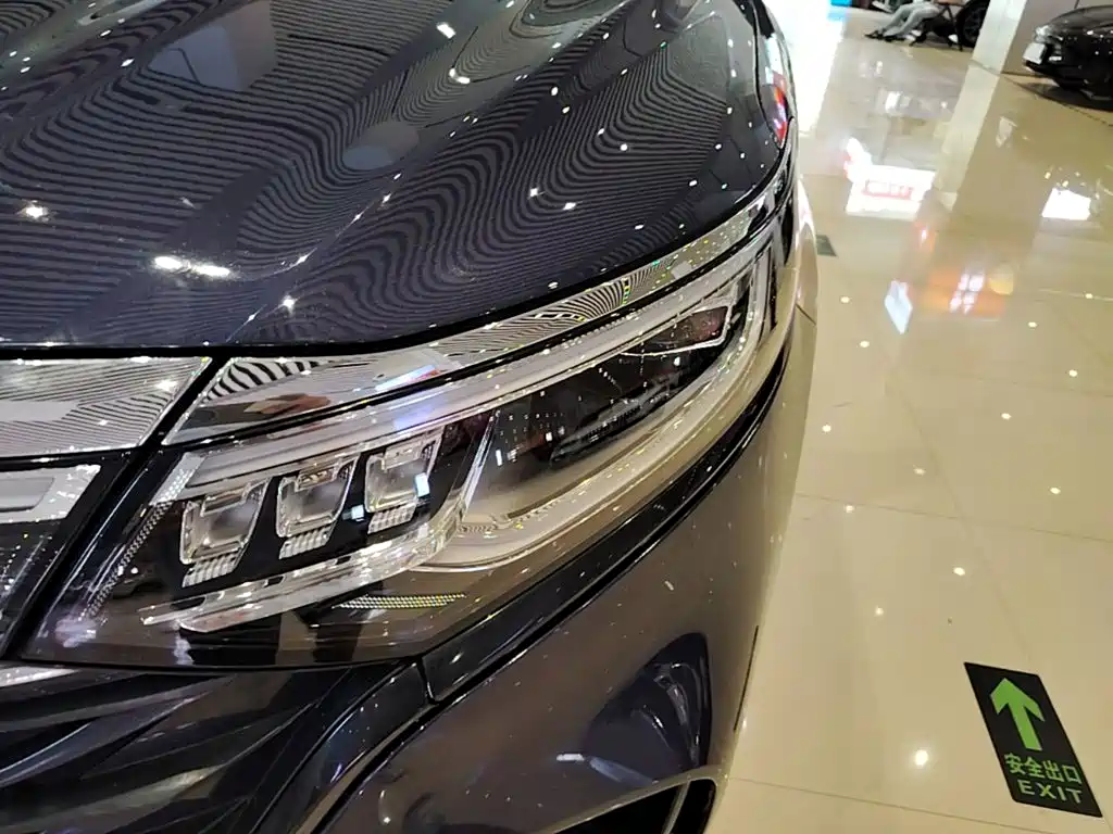 Roewe iMAX8 — миниатюра 24