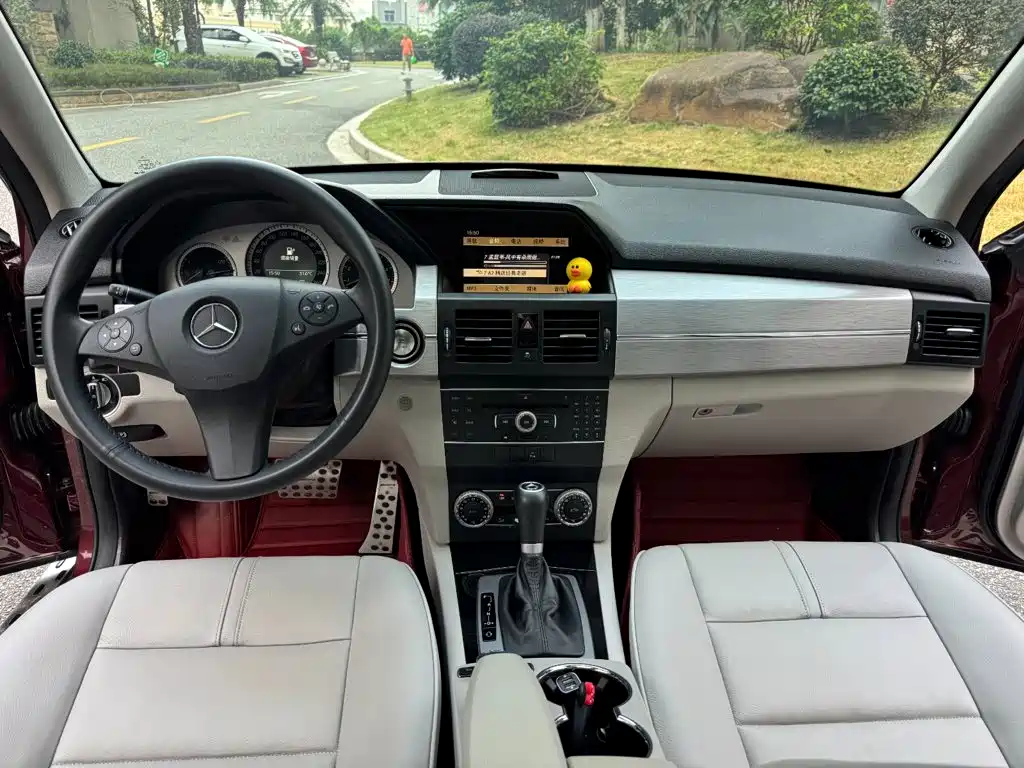 Mercedes-Benz GLK-Class (Import) — миниатюра 14