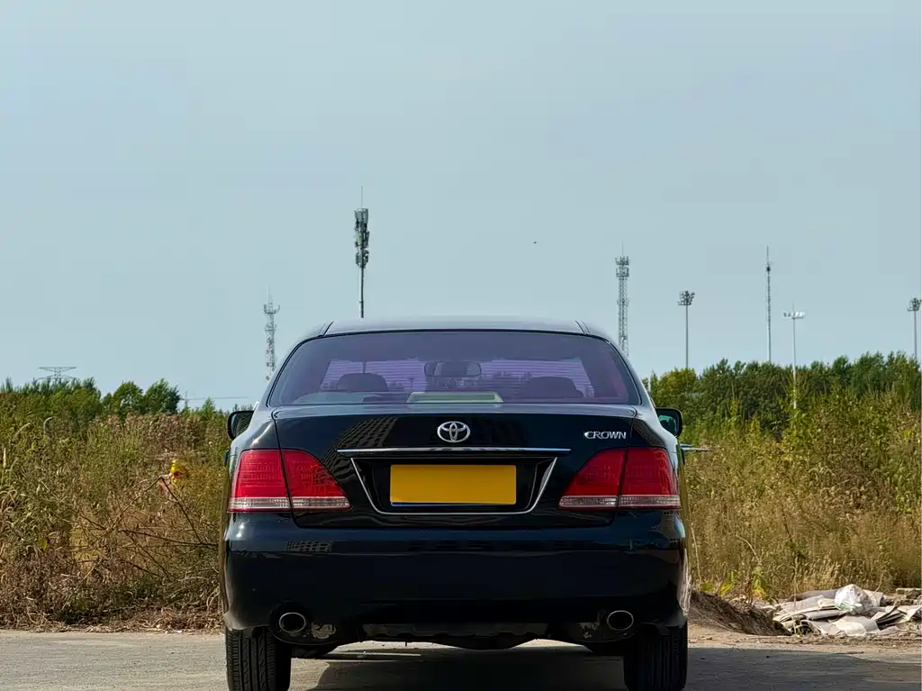 Toyota Crown 2005 2.5L Royal