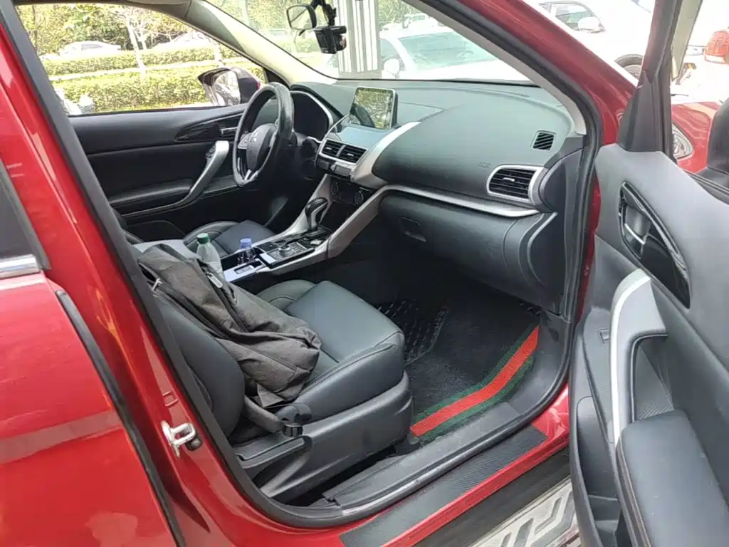 Mitsubishi Eclipse Cross — миниатюра 25