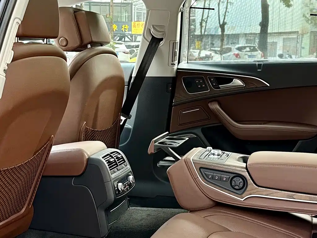 Audi A6L — миниатюра 12