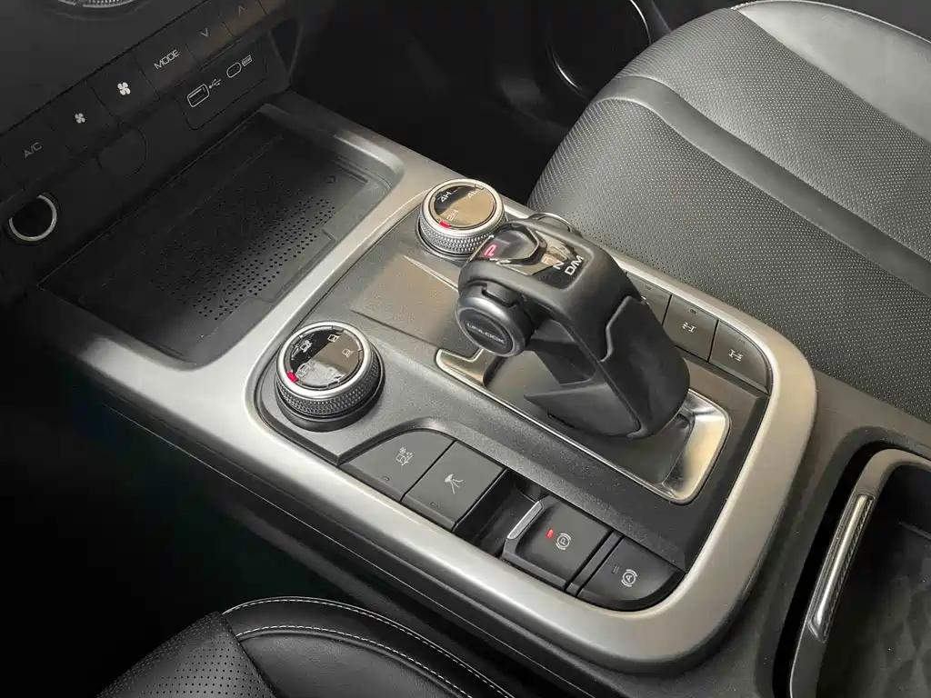 TANK TANK 300 NEW ENERGY