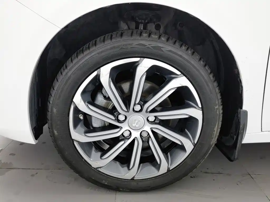 Geely Emgrand GL — миниатюра 17