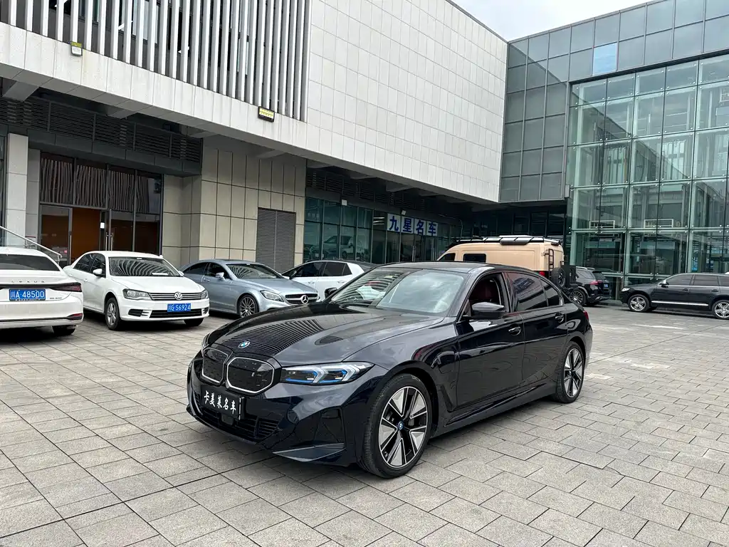 BMW i3 2024
