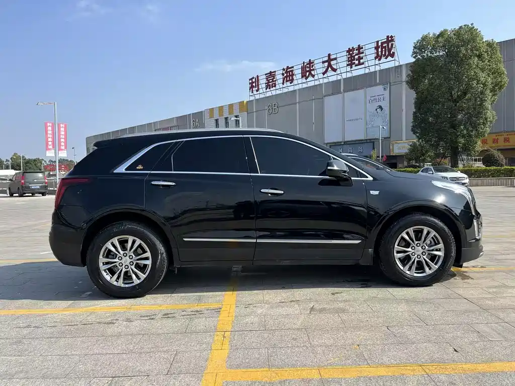 CADILLAC XT5