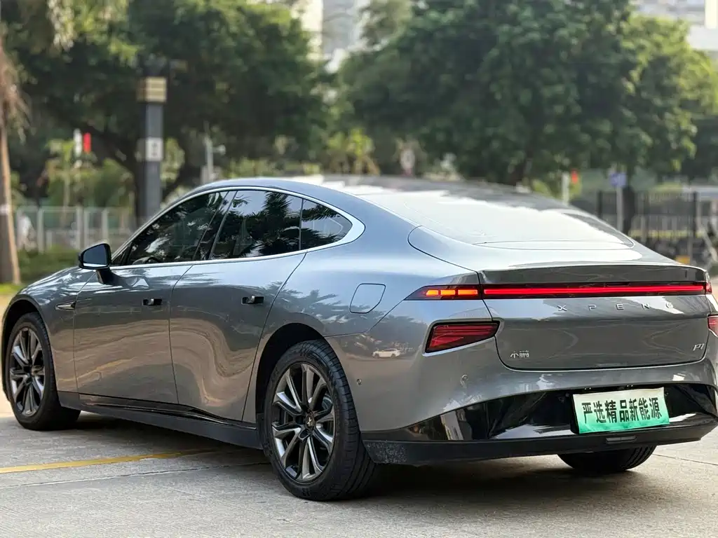 XPeng P7 — миниатюра 23