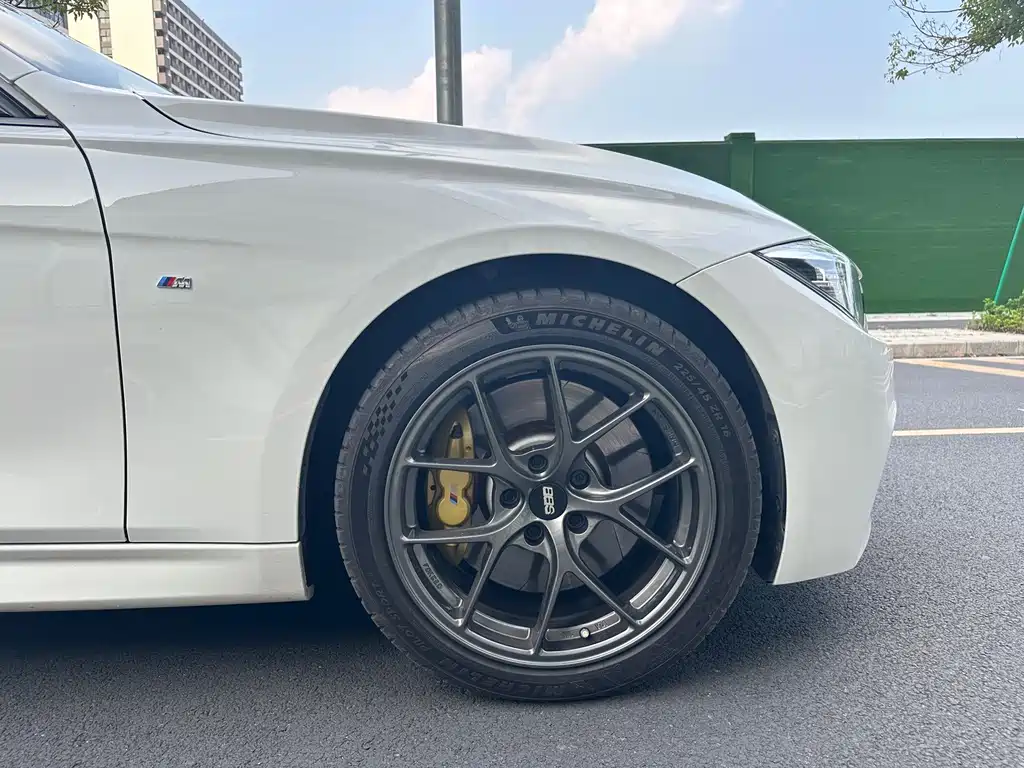 BMW 3 Series — миниатюра 11