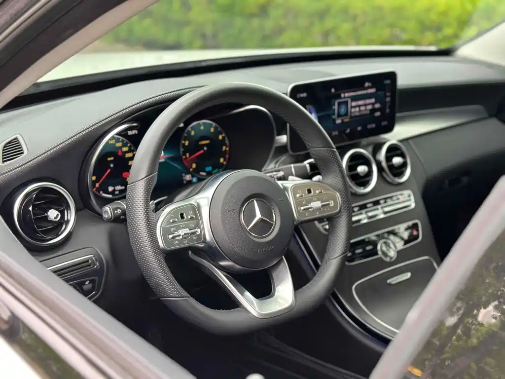 Mercedes-Benz C-Class — миниатюра 7