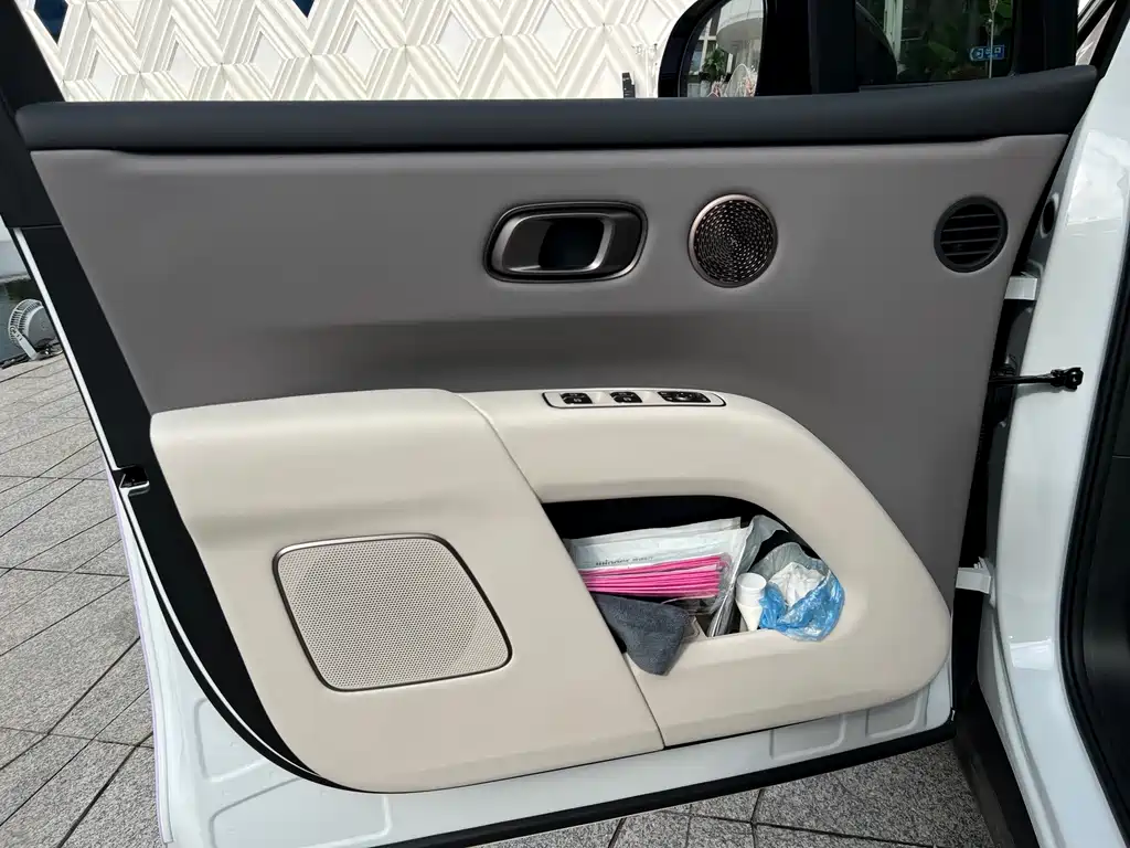 Li Auto Li i8 — миниатюра 21