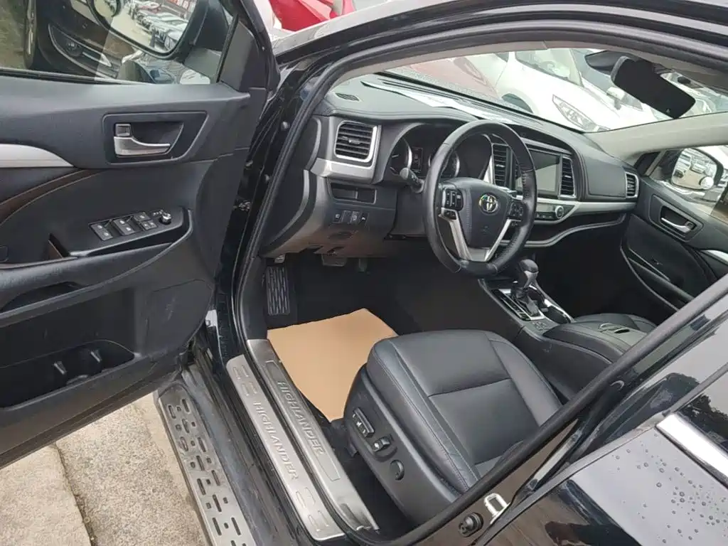 Toyota Highlander — миниатюра 16