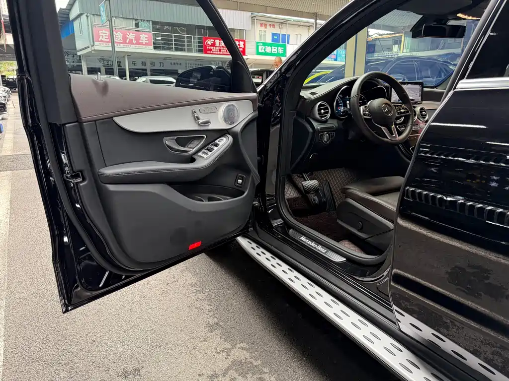 Mercedes-Benz GLC — миниатюра 12