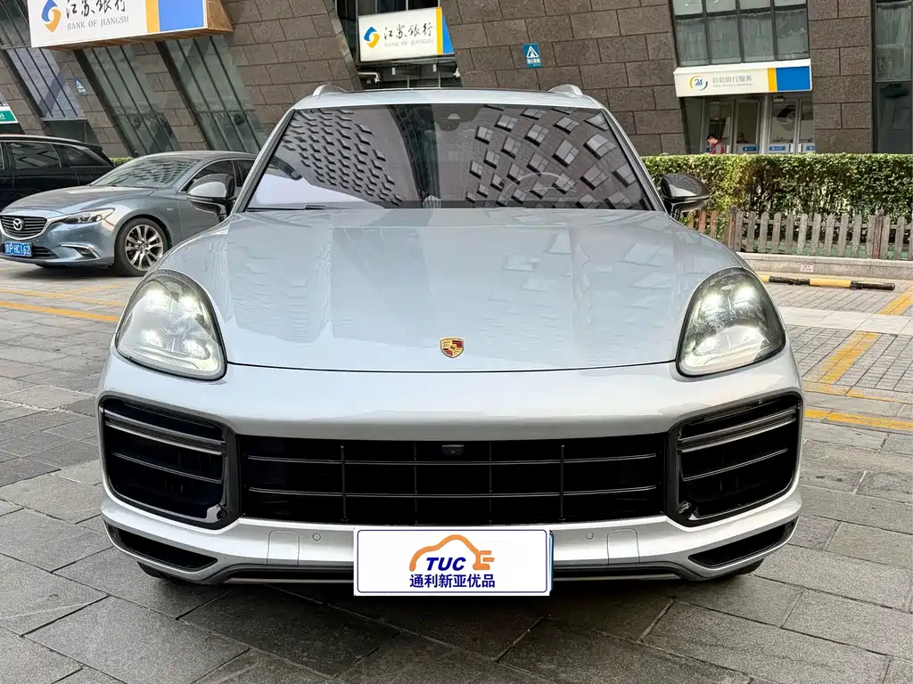 Porsche Cayenne — миниатюра 2
