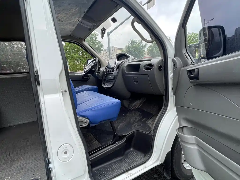 Maxus V80 — миниатюра 9