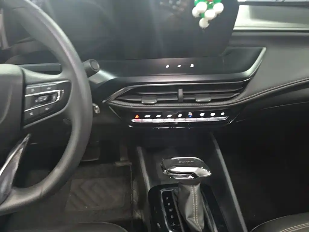 Buick Verano — миниатюра 13