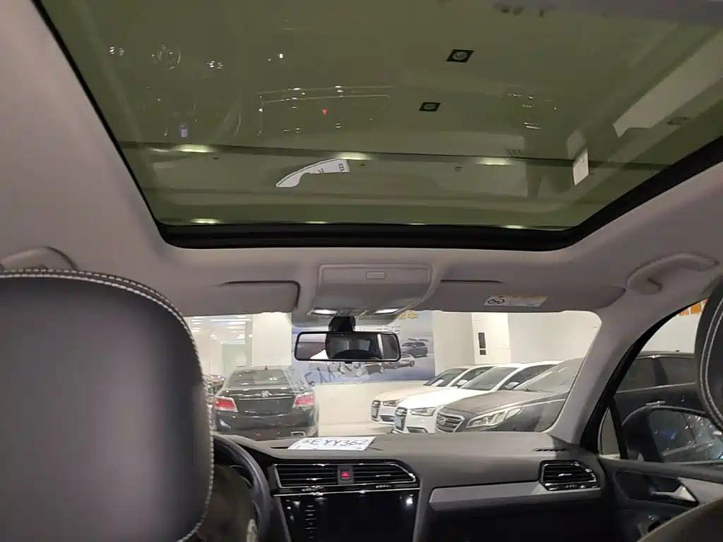 Volkswagen Tiguan L — миниатюра 18