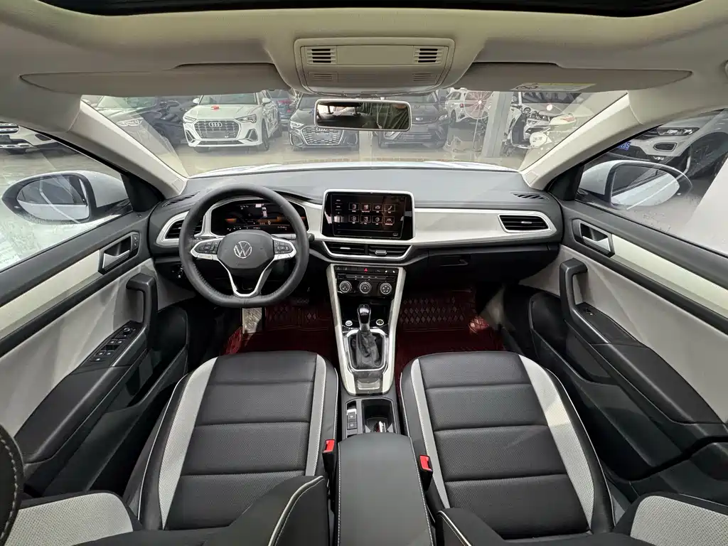 Volkswagen T-Roc 2023 280TSI DSG