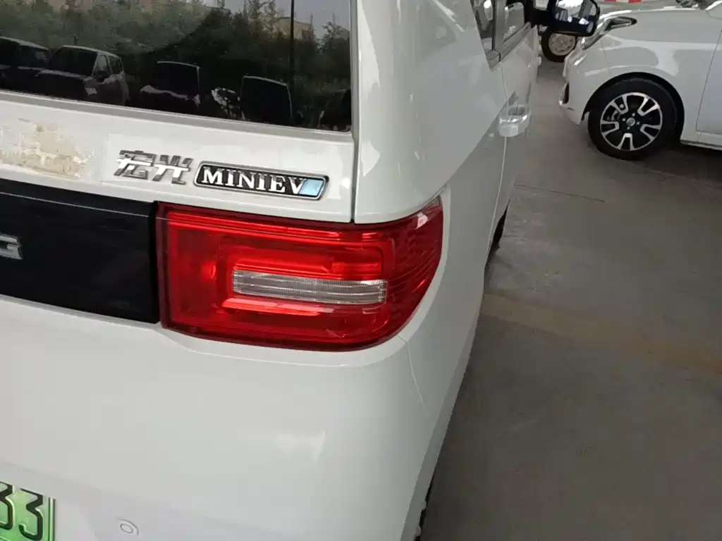 Wuling MINIEV — миниатюра 8