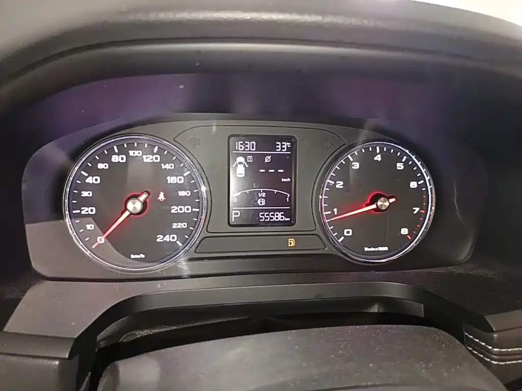 Roewe i6 Classic — миниатюра 12