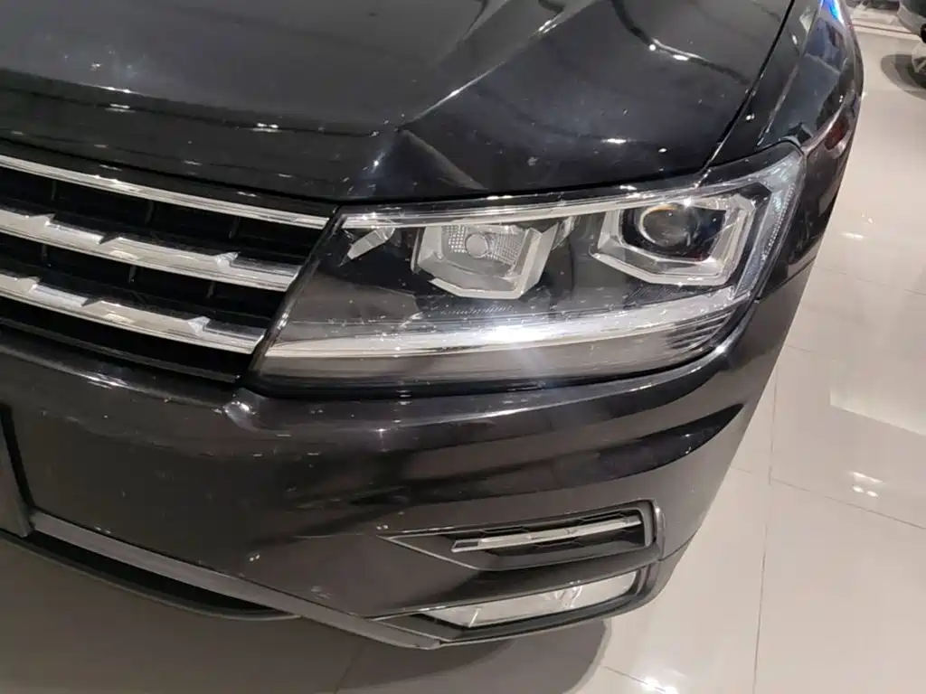 Volkswagen Tiguan L — миниатюра 24
