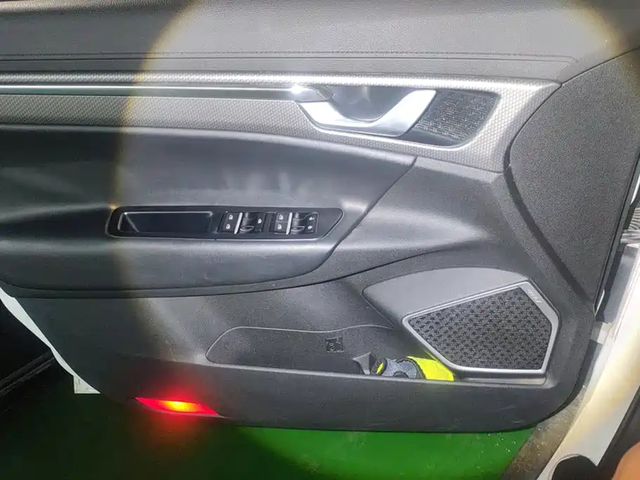 Geely Emgrand GS — миниатюра 7