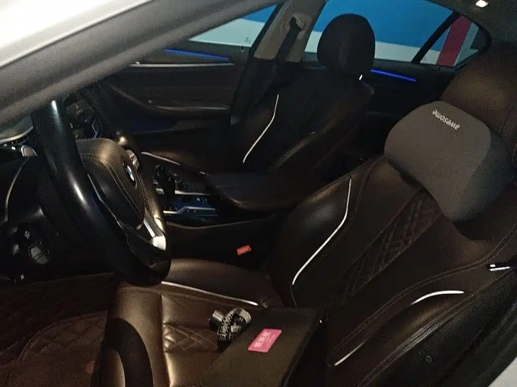 BMW 5 Series New Energy — миниатюра 8