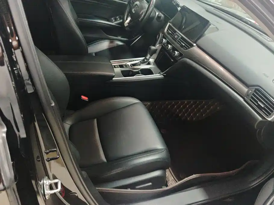 Honda Accord — миниатюра 8