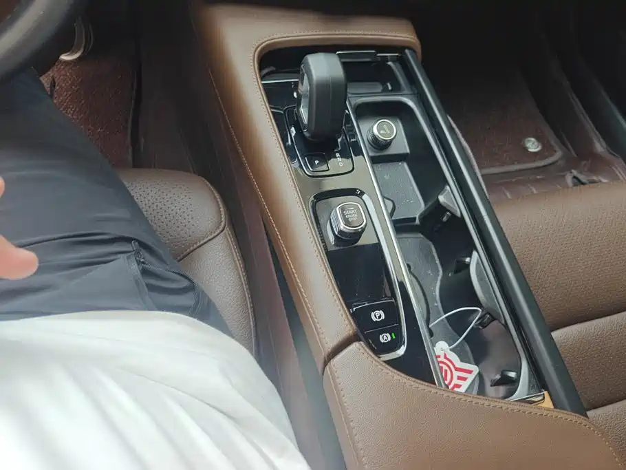 Volvo S90 — миниатюра 16