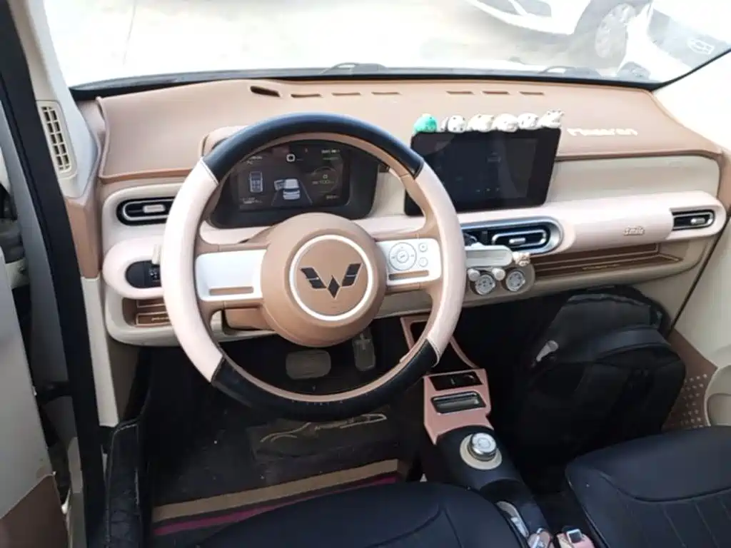 Wuling MINIEV — миниатюра 10