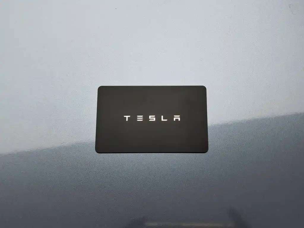 Tesla Model 3 — миниатюра 19