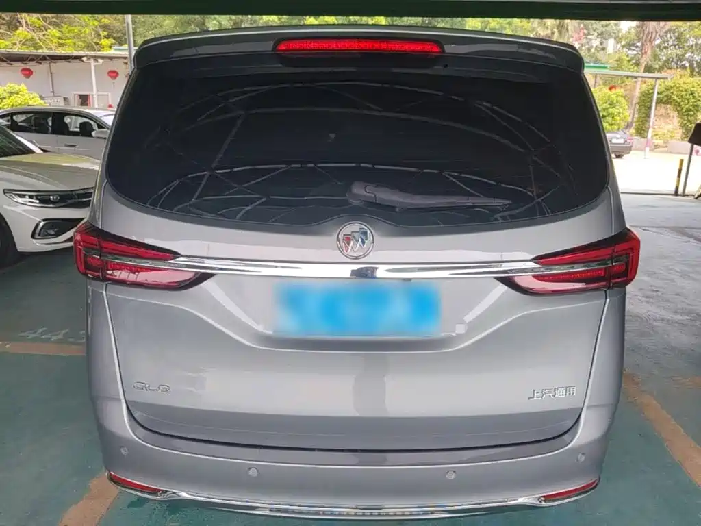 Buick GL8 — миниатюра 6