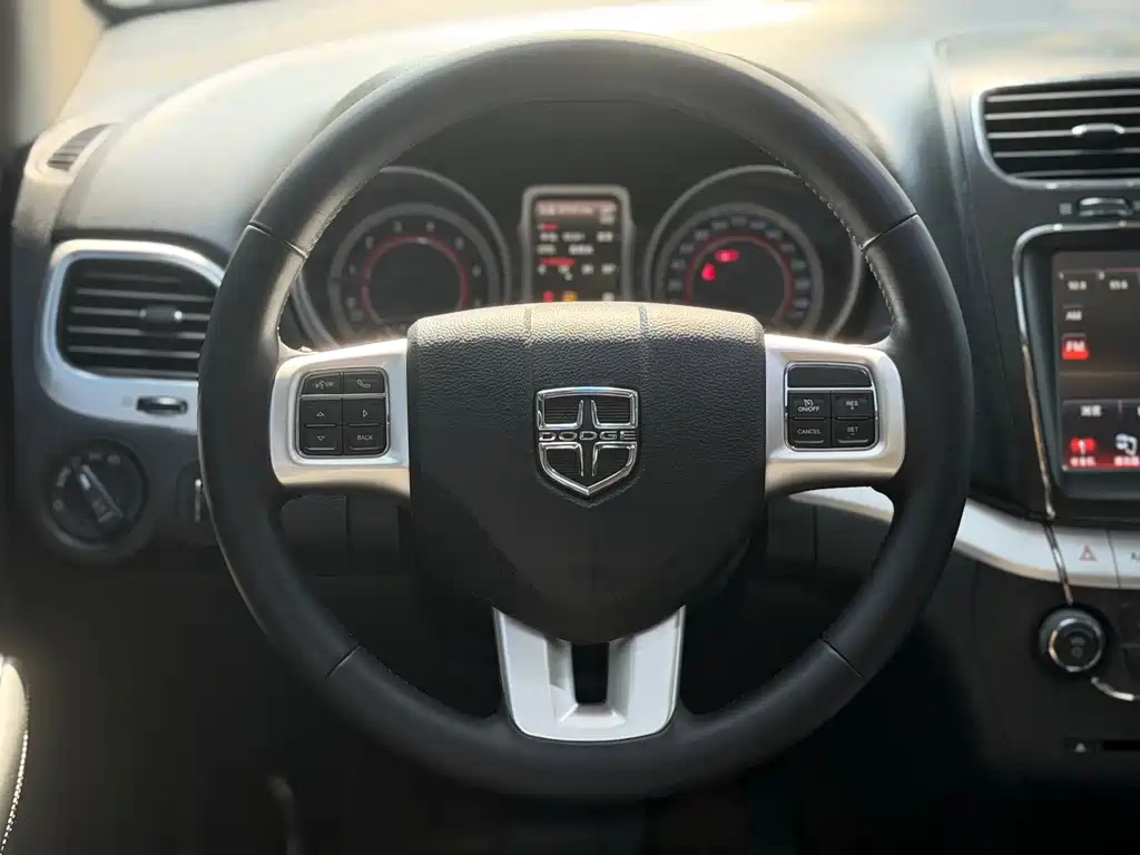 Dodge Journey — миниатюра 13