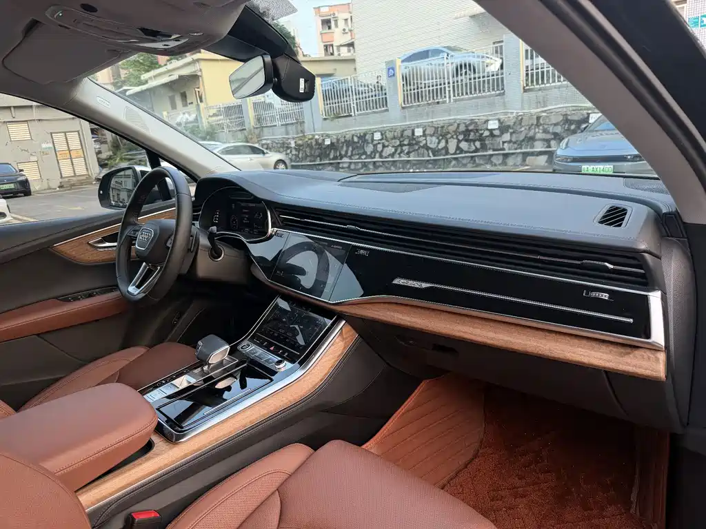 Audi Q7 — миниатюра 15